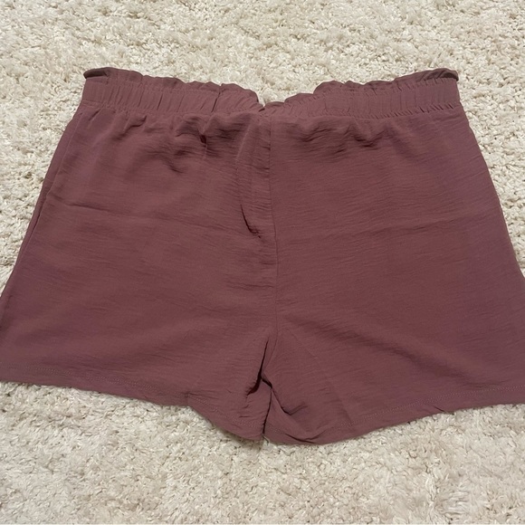 XL athletic shorts NWOT - Picture 3 of 3